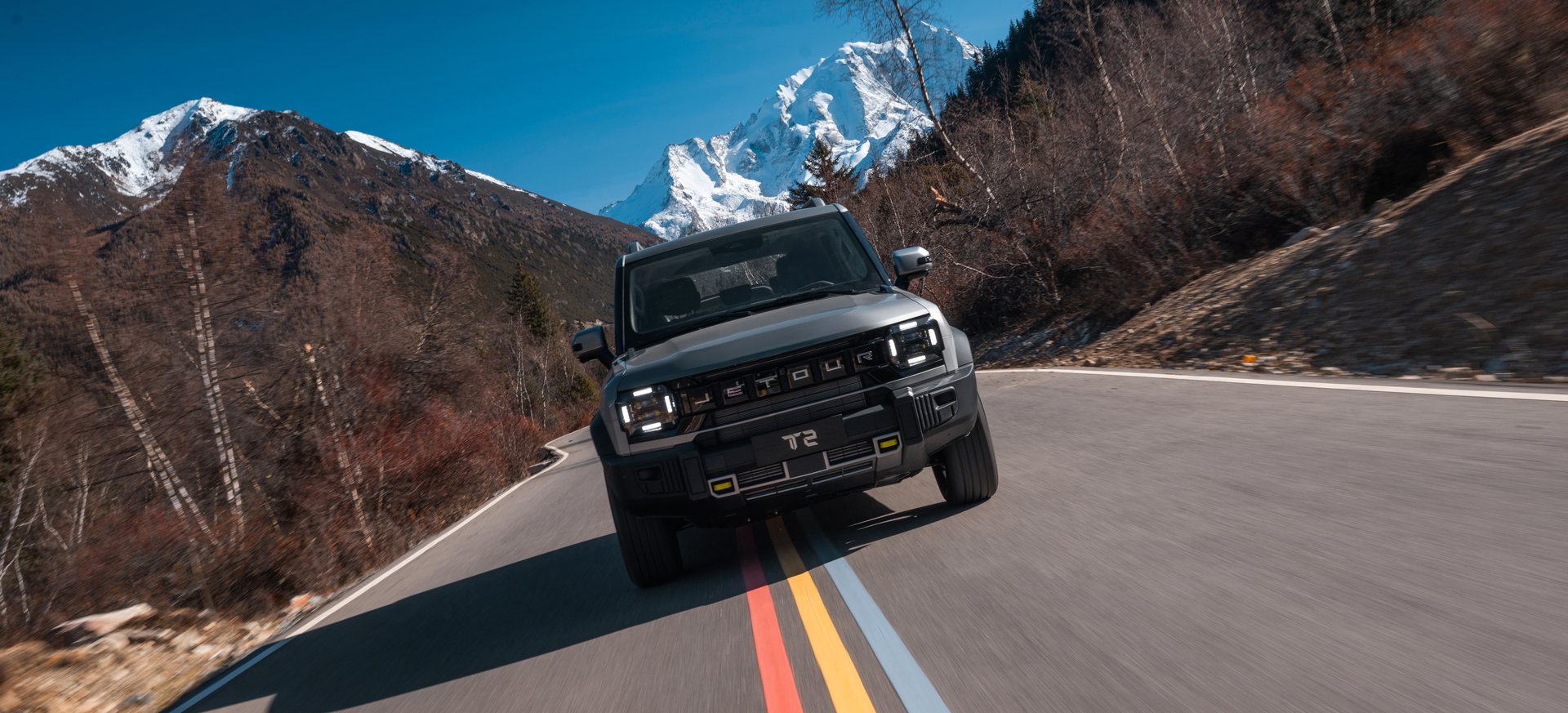 Jetour T2 on a mountain road
