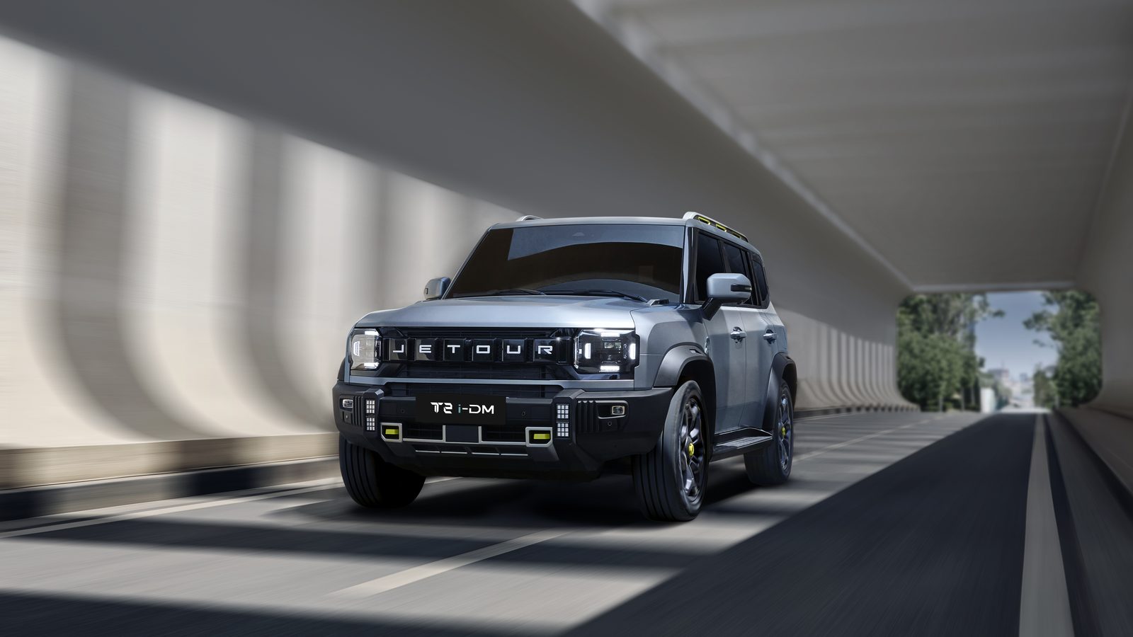 Jetour T2 i-DM hybrid SUV on the road, reflecting a modern, eco-friendly lifestyle with comfort, intelligence, and advanc