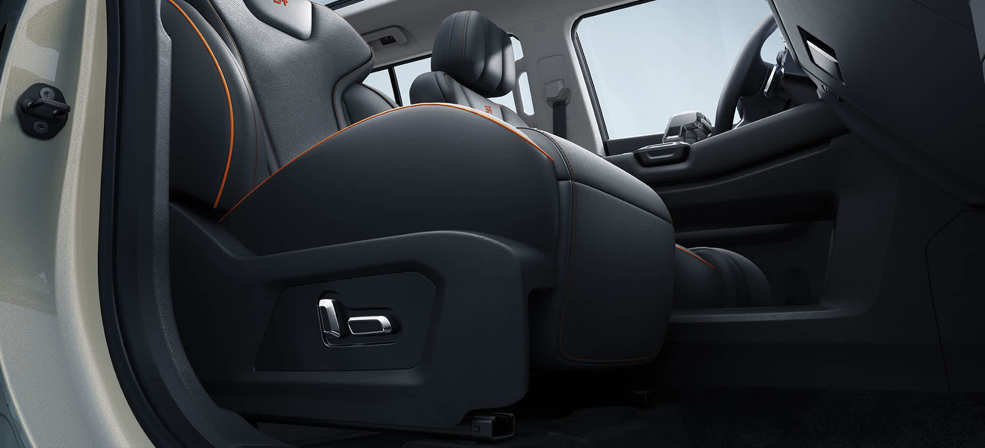 Jetour T1 Footwell