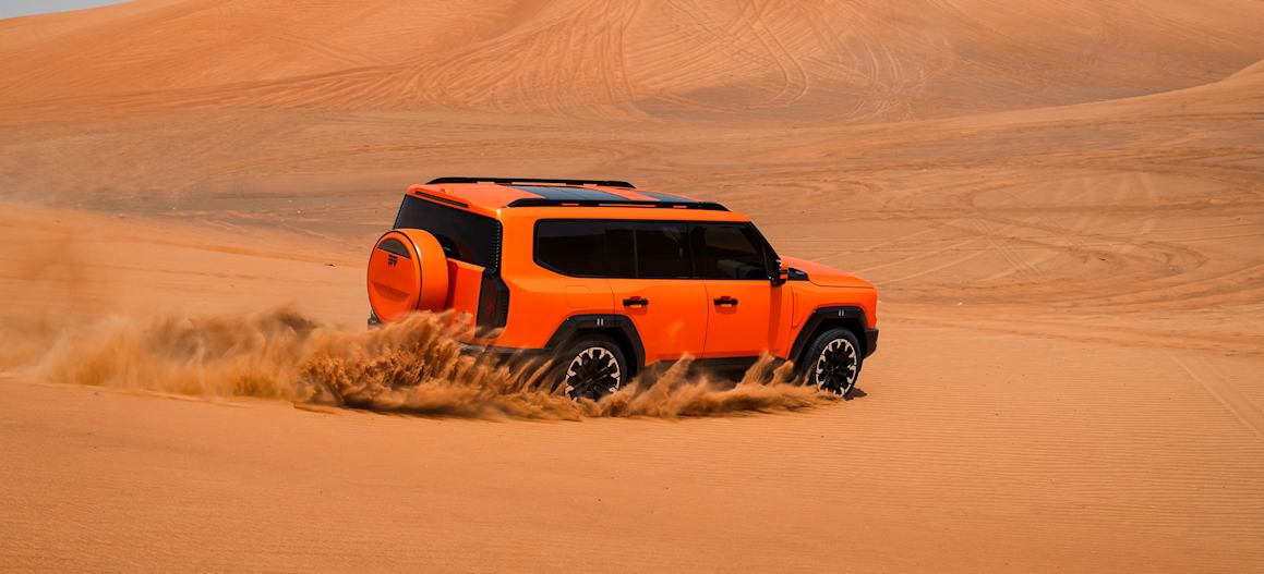 Jetour G700 Drifting Through Sand Dunes