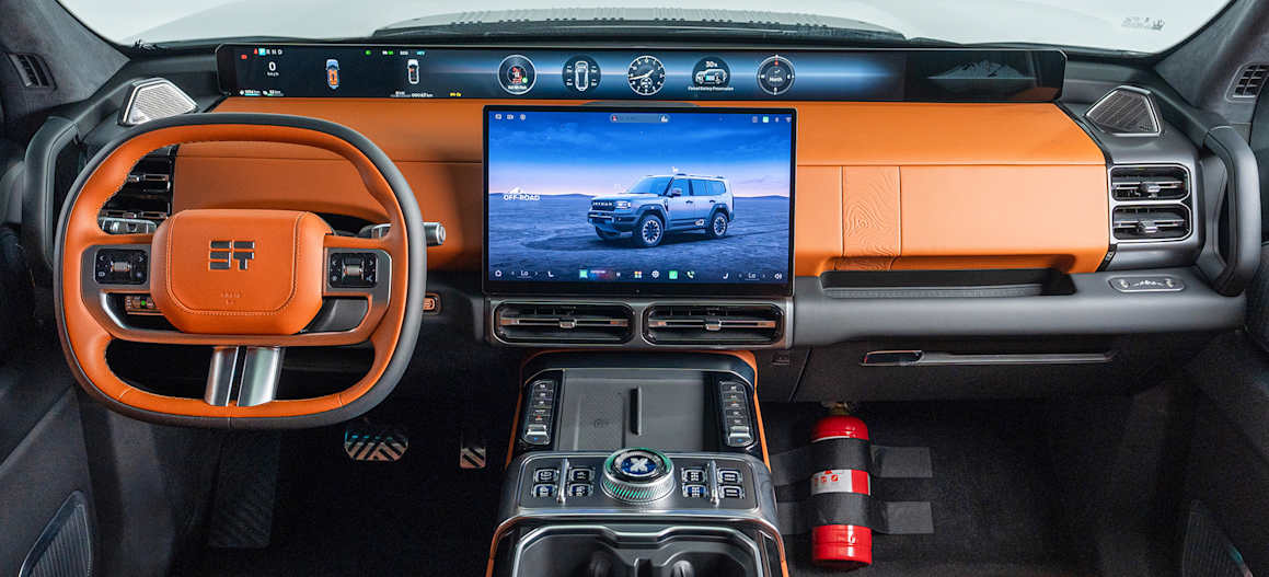 Jetour G700 Orange Finish Interior